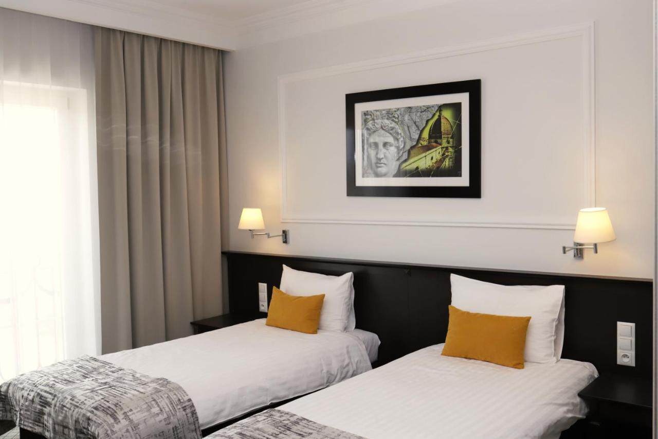 Hotel Toscania Włoszakowice Eksteriør bilde