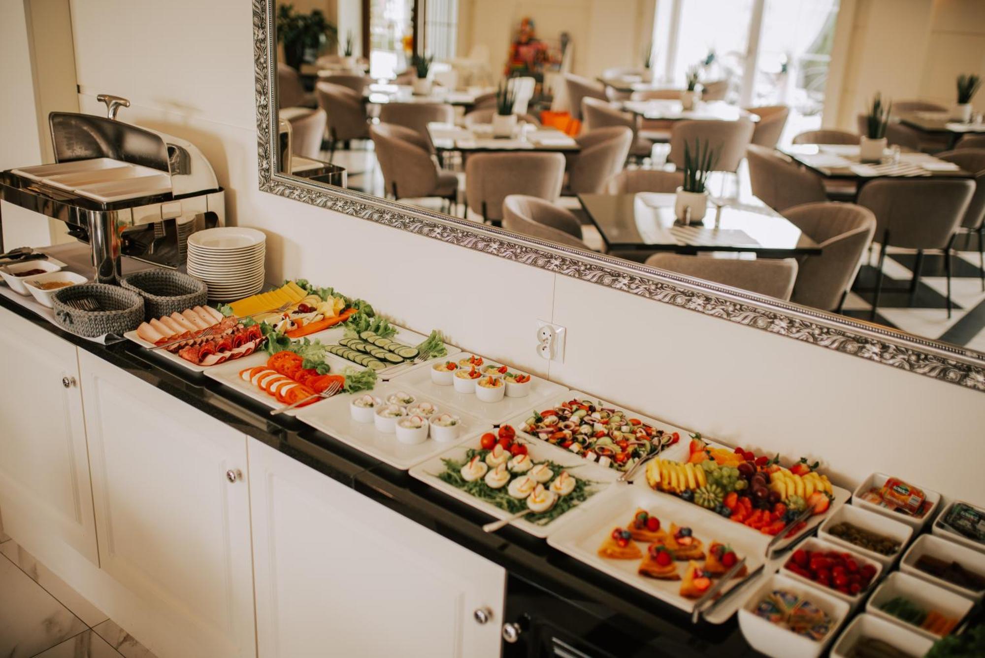 Hotel Toscania Włoszakowice Eksteriør bilde