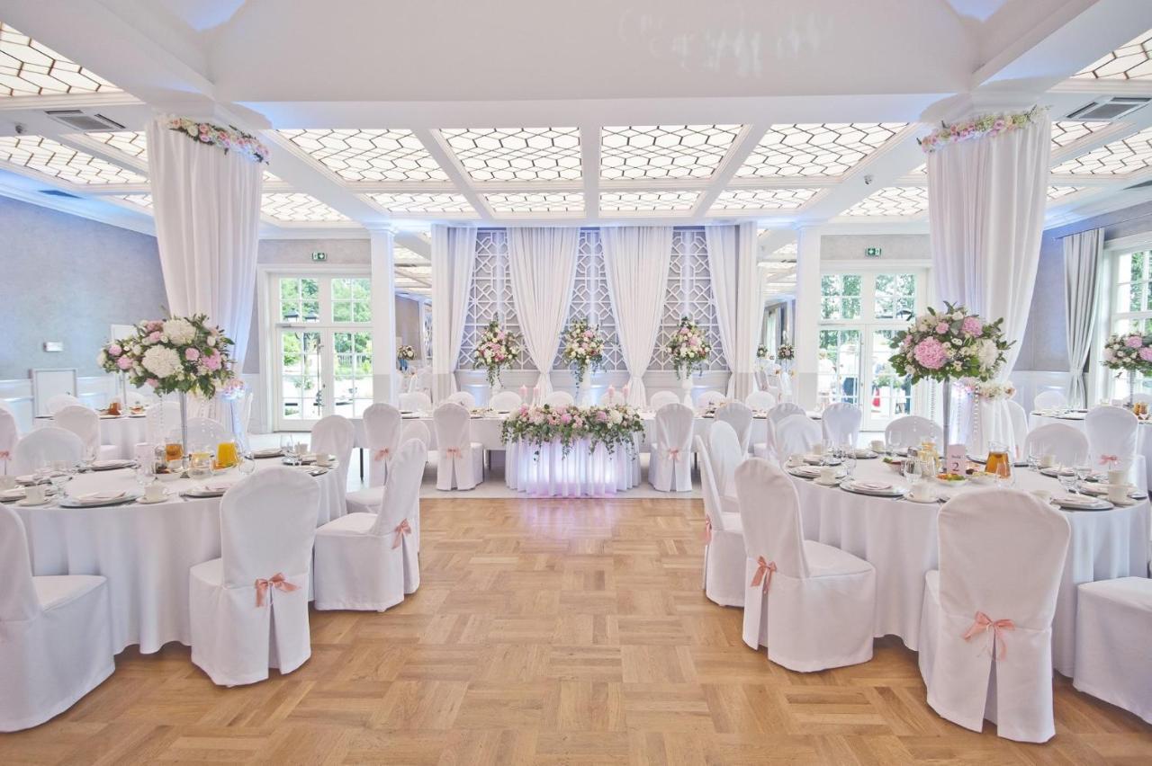 Hotel Toscania Włoszakowice Eksteriør bilde